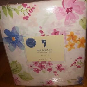 Pottery barn kids sheets (twin)
